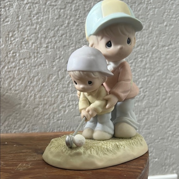 Precious Moments Golfing You Always Stand Behind Me figurine. - Picture 1 of 5